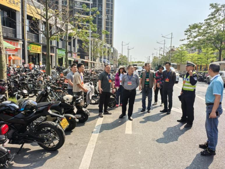 石楼镇聚焦电动自行车停放，优化交通治理