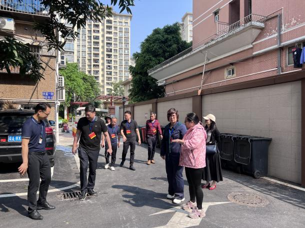 沙湾街开展老旧小区改造进展情况视察活动