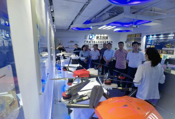 陈松辉副主任调研我区“2104”区域性现代化产业体系建设工作开展情况